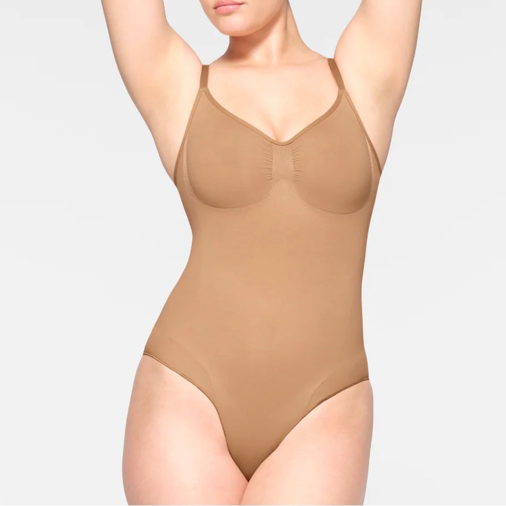 SKIMS Seamless Sculpt Brief Bodysuit Ochre Size  Medium BD—BRF-3370 NIB